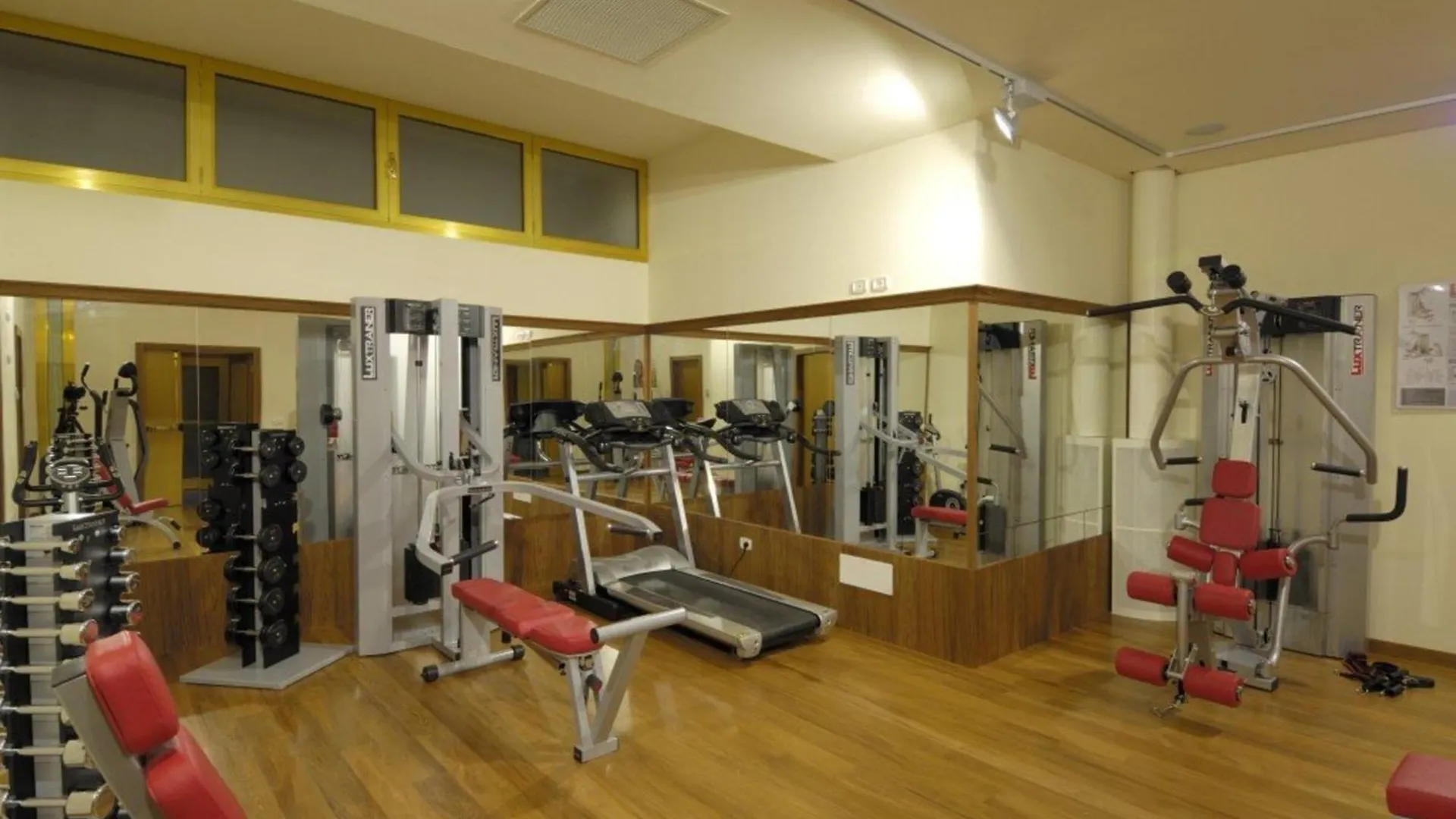 Seaview Delight 2 Bedroom Apartment In Bibione Italy